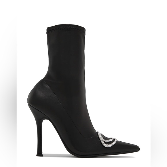 NEW! Black is a stylish black ankle boot with a pointed toe. - Picture 2 of 4